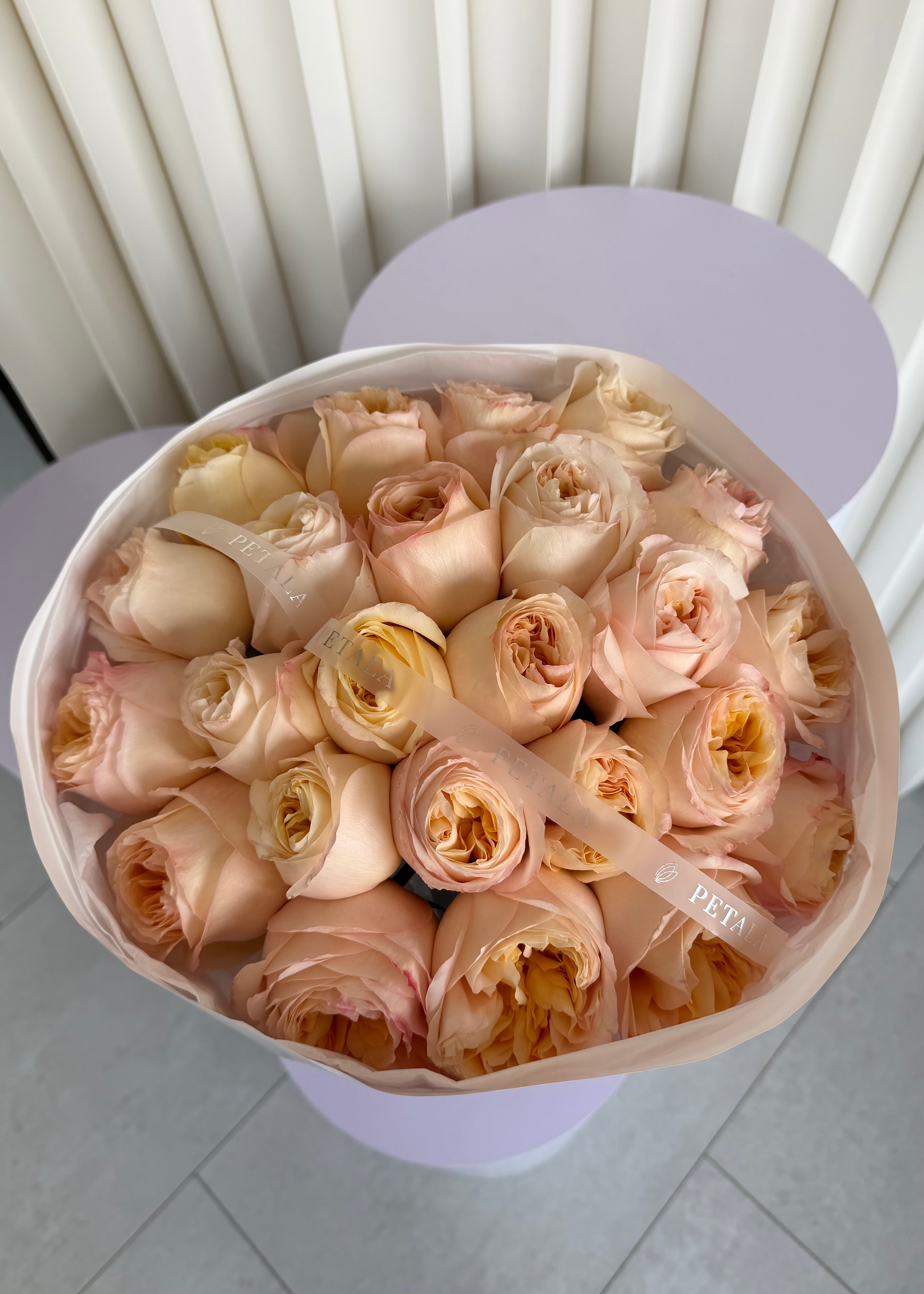 Mono-Bouquet of Garden Roses “Nude”