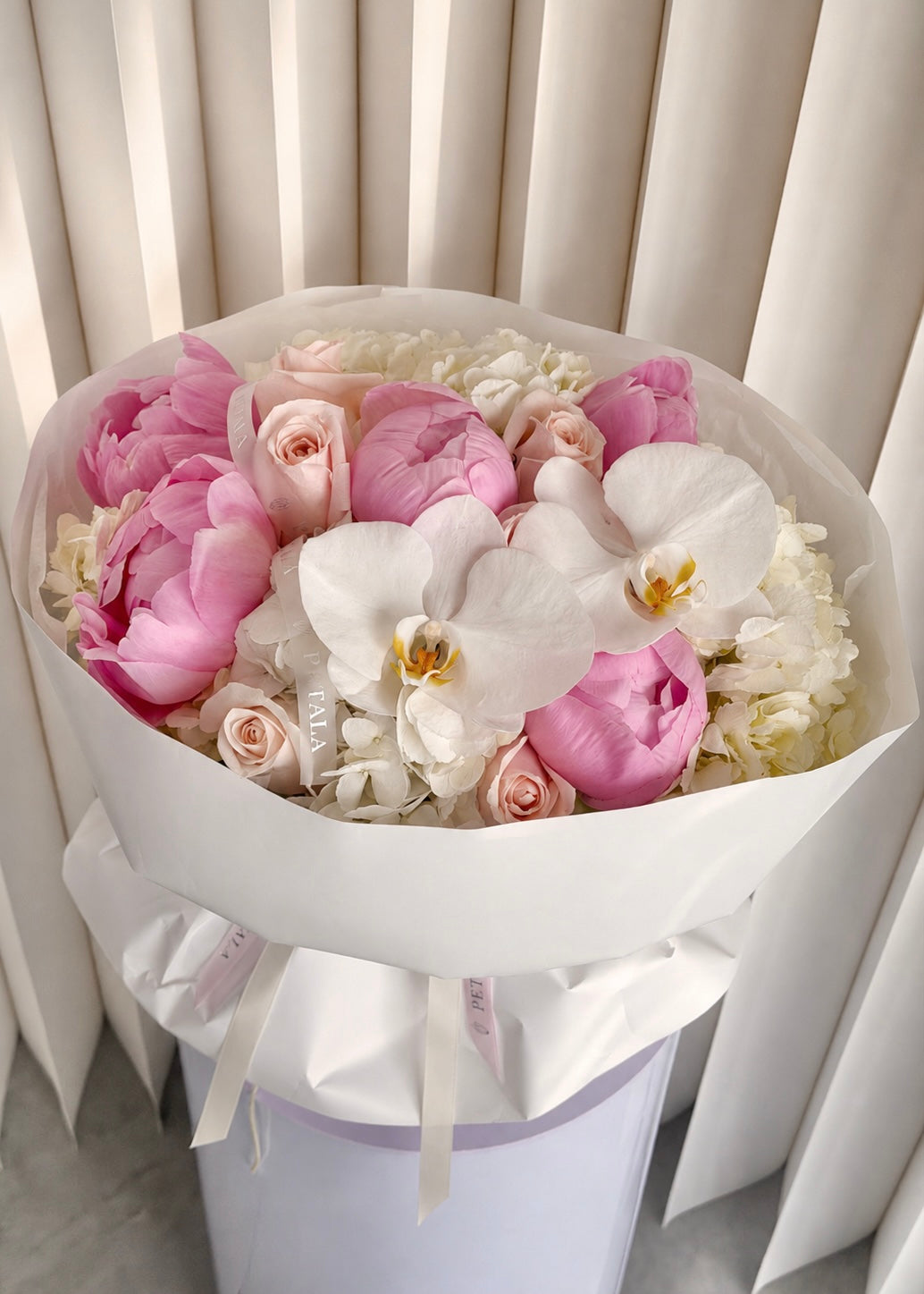 Mixed Bouquet «Lumiére»