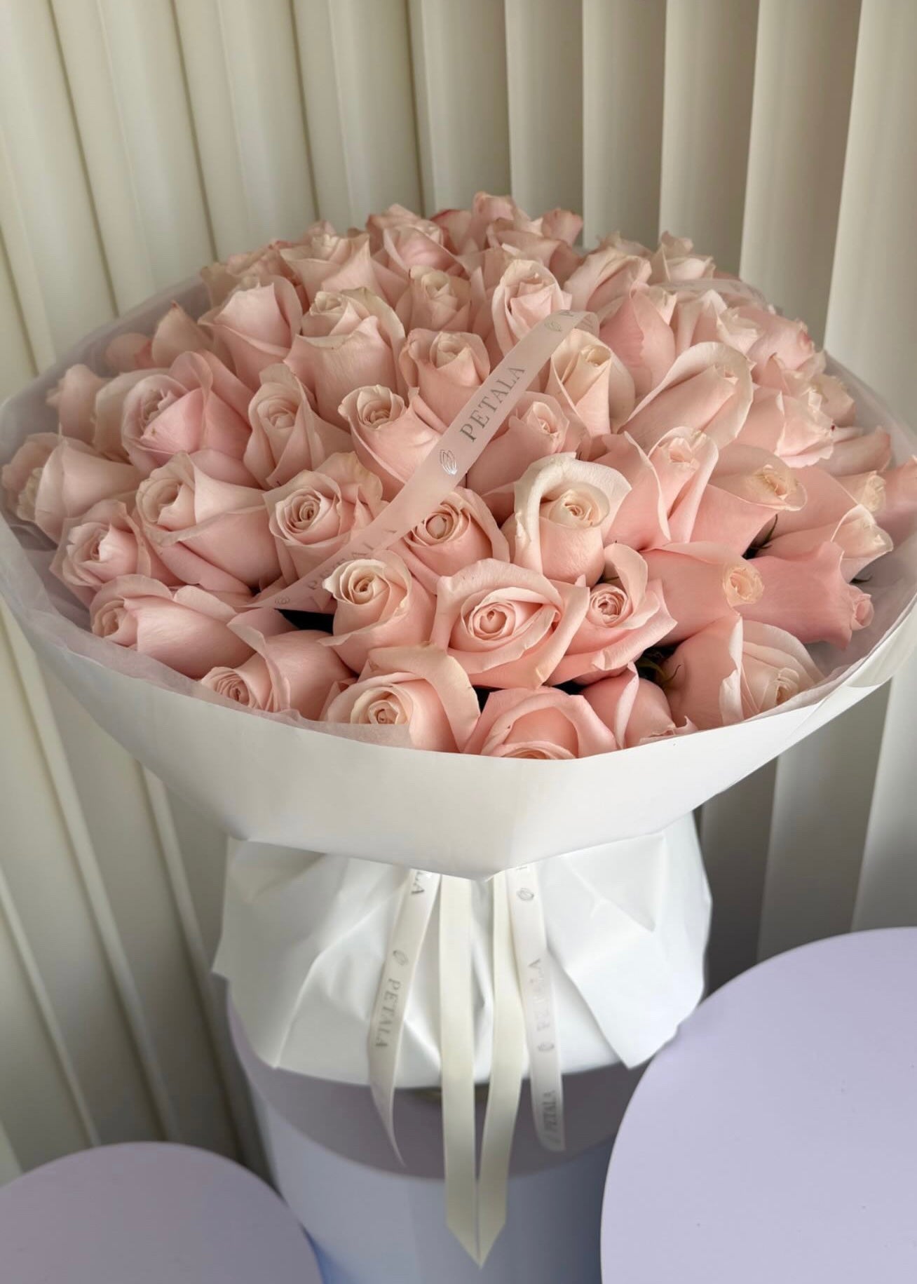 Mono-Bouquet of Roses “Poma Rosa”